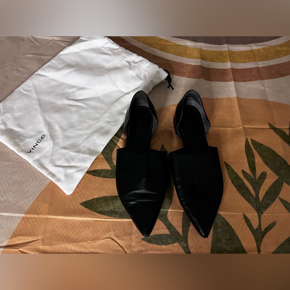 Vince Darlington Black Pointed Toe Mule Flats